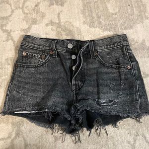 501  Levi jean shorts
